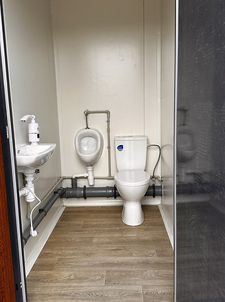 Contenedor Sanitario 3 Cabinas – WC, Lavabo y Calentador Integrados para Obras y Eventos – Contenedores AGRICOLA ESVA (foto 4)