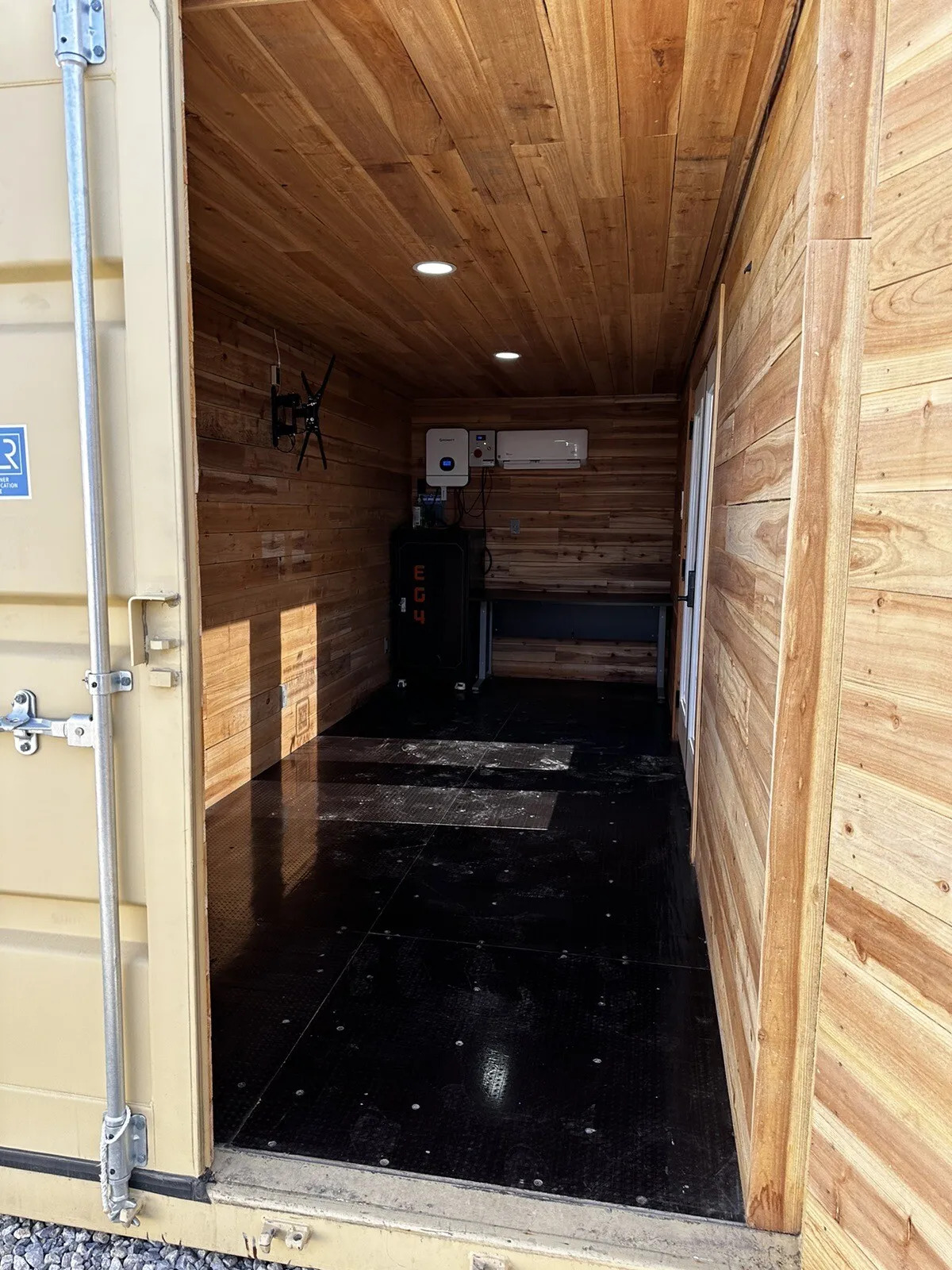 Contenedor de 20 pies Oficina Solar Off Grid – Hábitat AGRICOLA ESVA (foto 4)