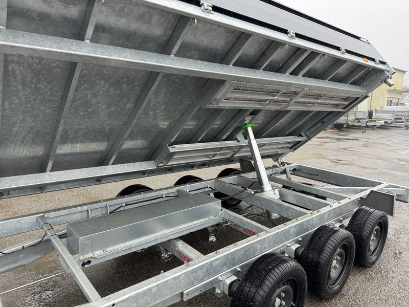 Remolque de tres volquetes 3×1800 kg 3,5 t – AGRICOLA ESVA (foto 3)