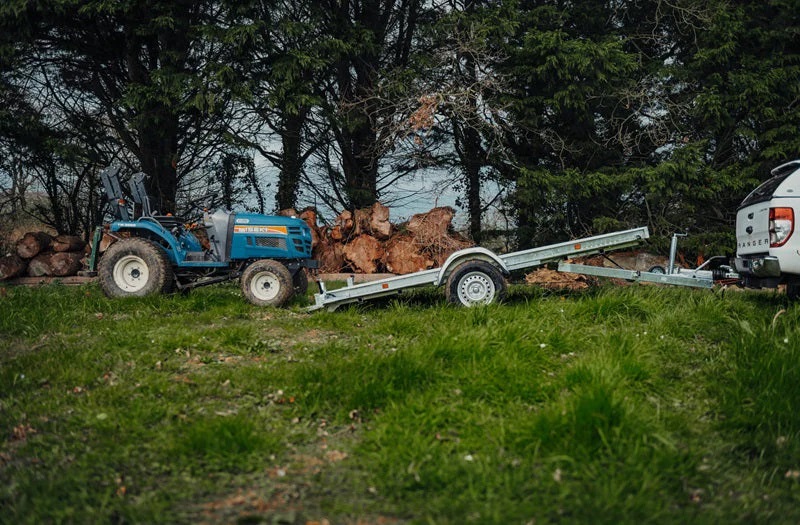 Plataforma basculante: 3,00 m x 1,70 m / 750 kg LIDER – AGRICOLA ESVA (foto 4)